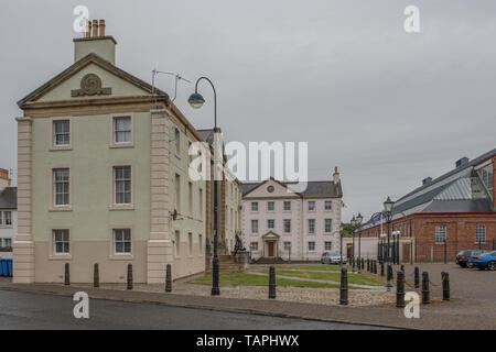 Irvine, Scotland, UK - 25 mai 2019 : façades de bâtiment de style géorgien de l'Irvine Harbourside de réaménagement à Gottries Road à L Banque D'Images