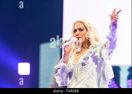 Liverpool, Royaume-Uni. 27 mai 2019. Singer, Rita Ora, effectue pendant sa tournée "Phoenix", à la M&S Bank Arena. Crédit : Paul Warburton/Alamy Live News Banque D'Images