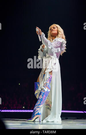 Liverpool, Royaume-Uni. 27 mai 2019. Singer, Rita Ora, effectue pendant sa tournée "Phoenix", à la M&S Bank Arena. Crédit : Paul Warburton/Alamy Live News Banque D'Images