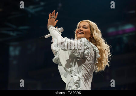 Liverpool, Royaume-Uni. 27 mai 2019. Singer, Rita Ora, effectue pendant sa tournée "Phoenix", à la M&S Bank Arena. Crédit : Paul Warburton/Alamy Live News Banque D'Images