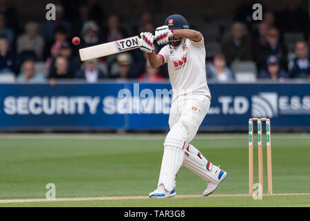 Chelmsford, Royaume-Uni. 27 mai, 2019.Ravi Bopara d'Essex Cricket Club en action pendant le match au cours de match de championnat entre Specsavers County vs Essex Kent à l'Cloudfm County Ground le lundi 27 mai, 2019 à Chelmsford en Angleterre. (Usage éditorial uniquement, licence requise pour un usage commercial. Aucune utilisation de pari, de jeux ou d'un seul club/ligue/dvd publications.) Crédit : Taka G Wu/Alamy Live News Banque D'Images