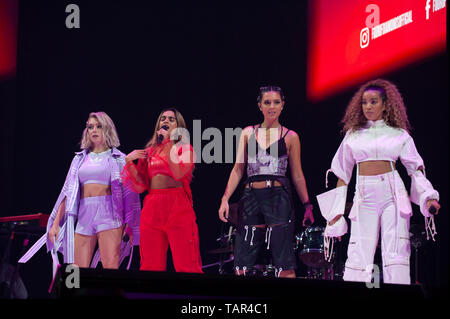 Liverpool, Royaume-Uni. 27 mai 2019. British girl group, et de l'ancien facteur de X à l'investiture, de quatre diamants, effectuer comme support pour Rita Ora lors de sa tournée "Phoenix", du Liverpool M&S Bank Arena. Crédit : Paul Warburton/Alamy Live News Banque D'Images