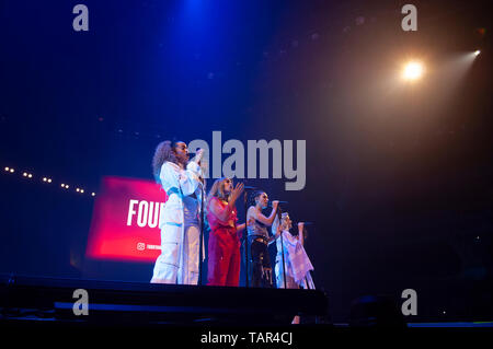 Liverpool, Royaume-Uni. 27 mai 2019. British girl group, et de l'ancien facteur de X à l'investiture, de quatre diamants, effectuer comme support pour Rita Ora lors de sa tournée "Phoenix", du Liverpool M&S Bank Arena. Crédit : Paul Warburton/Alamy Live News Banque D'Images