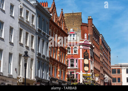 Londres, Royaume-Uni - 14 mai 2019 : Covent Garden Street view en London UK Banque D'Images