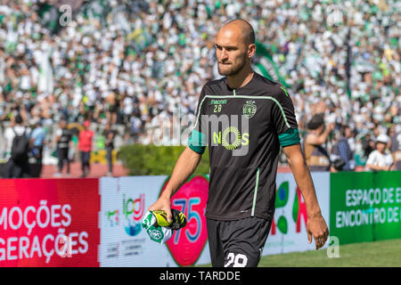 Le 25 mai 2019. Oeiras, Portugal. Les sportifs de l'avant from Holland Bas Dost (28) avant le match Sporting CP vs FC Porto © Alexandre de Sousa/Alamy Live News Banque D'Images