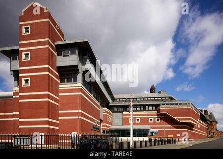 Exterior HM Prison de haute sécurité de Manchester catégorie male une prison exploité le Service des prisons de Sa Majesté, communément appelé Strangeways Banque D'Images