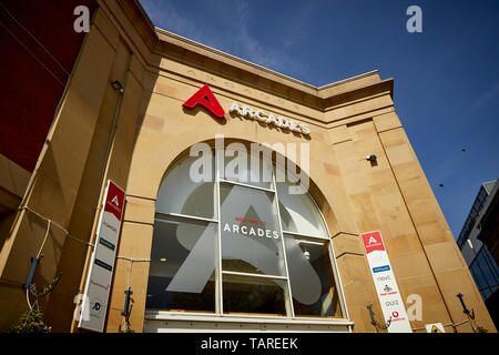 L'Ashton Arcades, aussi connu localement comme à arcades, est un centre commercial situé dans la région de Tameside, Ashton-under-Lyne, Greater Manchester Banque D'Images