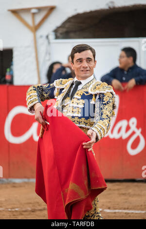 Torero espagnol Paco Urena effectue avec un taureau dans l'arène Plaza de Toros 3 Mars, 2018 à San Miguel de Allende, Mexique. Banque D'Images