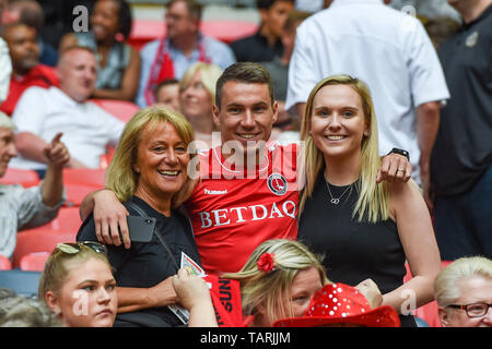 26 MAI 2019 , le stade de Wembley, Londres, Angleterre ; Sky Ligue 1 pari finale playoff , Charlton Athletic vs Sunderland ; Charlton fans avant ko Crédit : Phil Westlake/News Images images Ligue de football anglais sont soumis à licence DataCo Banque D'Images