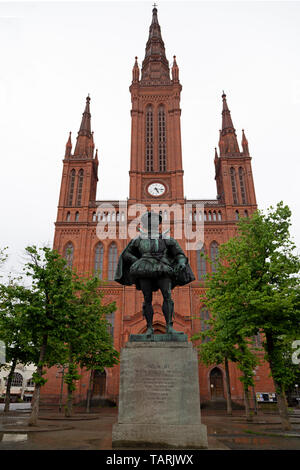 Statue de Guillaume d'Orange le fjmb) Église Marktkirche (marché à Wiesbaden, Allemagne. Banque D'Images