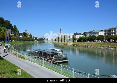 Salzbourg, Autriche - voir dans la ville historique de Salzbourg, Autriche Banque D'Images