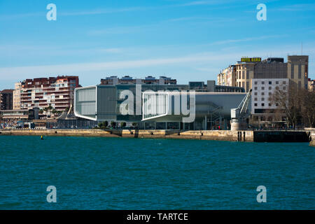 Santander, Espagne. Le 12 février 2019. Botin Centre building, un centre d'art créé par l'architecte Renzo Piano Banque D'Images