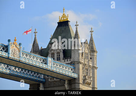 Close up of Tower Bridge à la lumière du jour. London, UK Banque D'Images