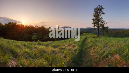 Coucher du soleil en haute montagne en Slovaquie Skalnata - Petite Carpathian Banque D'Images