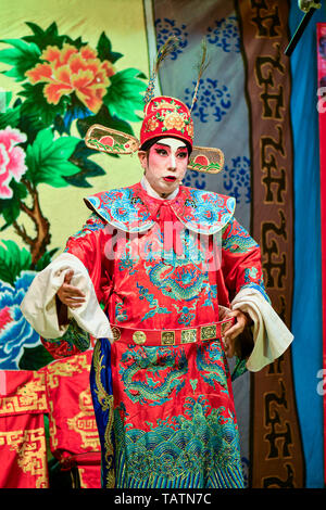 Acteur et actrice de l'opéra chinois avec un miroir Banque D'Images