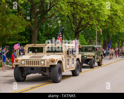 River Forest, Illinois, USA. 28 mai, 2019. L'Illinois un Humvee Garde nationale d'armée d'aujourd'hui à Memorial Day Parade. Banque D'Images