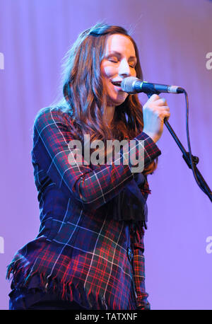 Julie Fowlis effectuant au Festival de Wickham, UK. Le 15 août 2014. Banque D'Images