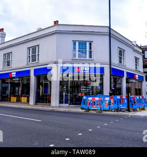 Rue haute de la Direction générale de la Banque Métro fondée en 2010 est la première banque de détail d'ouvrir au Royaume-Uni en plus de 150 ans, la prestation de services Banque D'Images