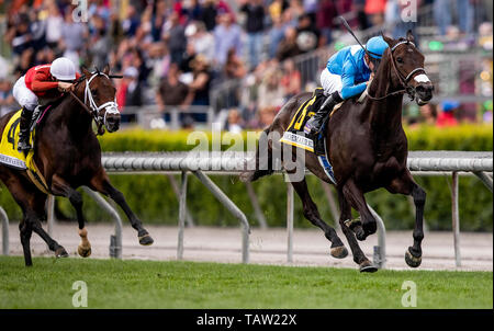 Arcadia, Californie, USA. 27 mai, 2019. 18 mai : Bolo avec Florent Geroux réalise un 30-1 bouleversée pour gagner le cordonnier Mile à Santa Anita Park à Arcadia, Californie le 27 mai 2019. Evers/Eclipse Sportswire/CSM/Alamy Live News Banque D'Images
