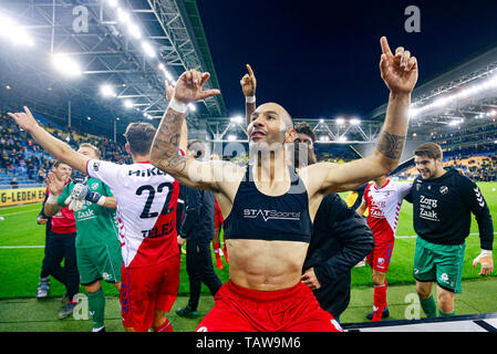 Arnhem, Pays-Bas. 28 mai, 2019. ARNHEM, 28-05-2019, l'Eredivisie néerlandaise, saison 2018, GelreDome - 2019. Utrecht célébrant la victoire après la partie Vitesse - FC Utrecht (play-off) . Credit : Pro Shots/Alamy Live News Banque D'Images