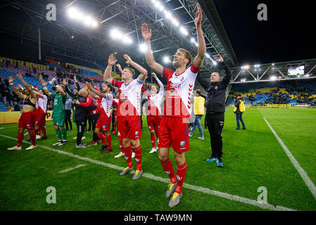 Arnhem, Pays-Bas. 28 mai, 2019. ARNHEM, 28-05-2019, l'Eredivisie néerlandaise, saison 2018, GelreDome - 2019. Utrecht célébrant la victoire après la partie Vitesse - FC Utrecht (play-off) . Credit : Pro Shots/Alamy Live News Banque D'Images