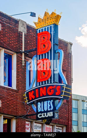 Un panneau annonce B.B. King's Blues Club sur Beale Street, le 12 septembre 2015, à Memphis, Tennessee. Banque D'Images