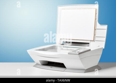 Sur la table de l'imprimante Banque D'Images