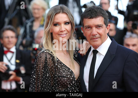CANNES, FRANCE - 25 MAI : Nicole Kimpel et Antonio Banderas assister à la cérémonie de clôture de la 72e Festival de Cannes (Credit : Mickael Chavet/Proje Banque D'Images