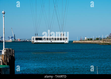 Portugalete, Espagne. 14 février, 2019. Transporter bridge appelé pont Vizcaya sur la rivière Nervion (Puente transportador de Vizcaya) Banque D'Images