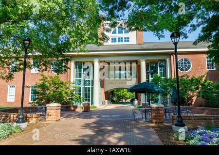 GREENVILLE, SC, USA - 2 mai : Johns à l'Université Furman Hall le 2 mai 2019 à Greenville, Caroline du Sud. Banque D'Images