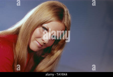 Heidi Brühl, deutsche Schlagersängerin Schauspielerin und Deutschland, 1970 er Jahre. Schlager allemand chanteuse et actrice Heidi Brühl, Allemagne des années 1970. Banque D'Images