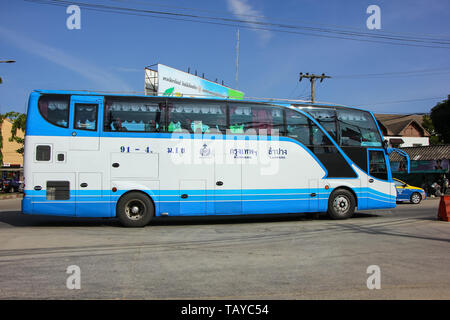 Chiang Mai, Thaïlande - 4 novembre 2012 : Bus de Budsarakham tour bus Company. Photo à la gare routière de Chiangmai, Thaïlande. Banque D'Images