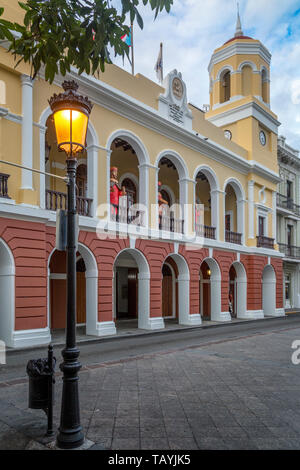 Hôtel de ville sur la Plaza de Armas, San Juan, Puerto Rico Banque D'Images