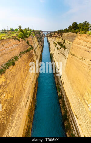 Vue aérienne du célèbre Canal de Corinthe en Grèce Banque D'Images