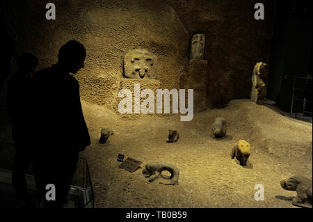 Des artefacts de Gobekli Tepe sur l'affichage à l'museum à Sanliurfa, en Turquie Banque D'Images