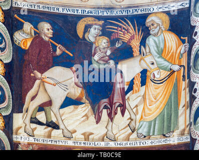 Côme, Italie - 9 mai 2015 : l'ancienne fresque de fuite en Egypte dans l'église basilique San Abbondio par artiste inconnu lui qui orchestre le di Sant'Abbondio' Banque D'Images