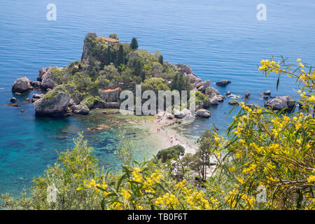 Taormina - la belle petite île Isola Bella - Sicile Banque D'Images