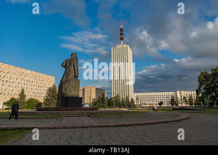 Statue de Lénine dans La Place Lénine à Arkhangelsk, Fédération de Russie Banque D'Images