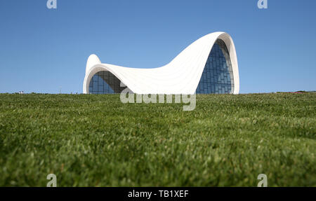 Une vue générale de la Fondation Heydar Aliyev Centre avant la finale de l'UEFA Europa League au Stade Olympique, Baku, Azerbaïdjan. Banque D'Images