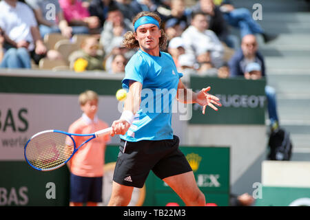 Paris, France. 29 mai, 2019. Stefanos Tsitsipas de Grèce pendant la masculin deuxième tour du tournoi de tennis français contre Hugo Dellien de la Bolivie à la Roland Garros à Paris, France le 29 mai 2019. Credit : AFLO/Alamy Live News Banque D'Images