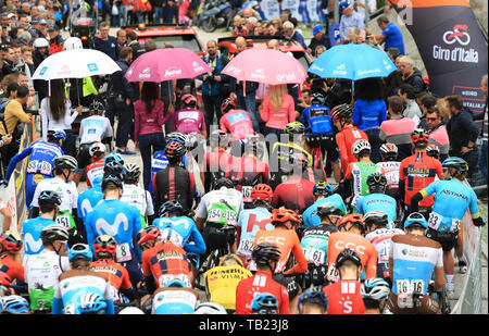 Anterselva Antholz, Italie,. 29 mai 2019, Commezzadura (Val di Sole) à Anterselva Antholz, Italie, ; Giro D Italia cycling tour stade 17 ; les cyclistes au début à Commezzadura : Action Crédit Plus Sport Images/Alamy Live News Crédit : Action Plus de Sports/Alamy Live News Banque D'Images