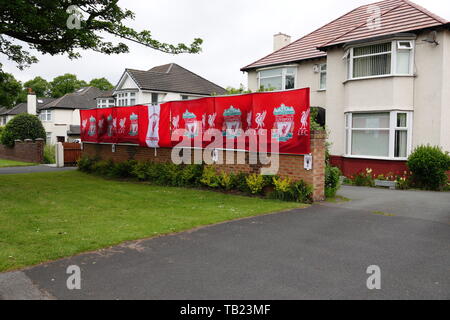 Liverpool, Royaume-Uni. 29 mai, 2019. Maisons de Liverpool, décorée de drapeaux et bannières avant la finale de la Ligue des Champions contre Tottenham à Madrid le samedi 1er juin. Credit : Ken biggs/Alamy Live News Banque D'Images