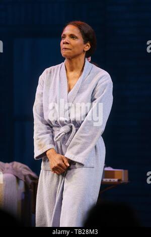 New York, NY, USA. 29 mai, 2019. Audra McDonald à l'intérieur pour Frankie et Johnny DANS LE CLAIR DE LUNE Nuit d'ouverture Curtain Call, Broadhurst Theatre, New York, NY 29 mai 2019. Crédit : Jason Smith/Everett Collection/Alamy Live News Banque D'Images