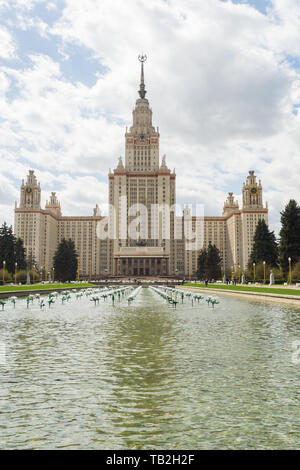 Moscou, Russie - Mai 03, 2019 : l'Université d'État Lomonosov, bâtiment emblématique et une visite à Moscou, MGU. Banque D'Images