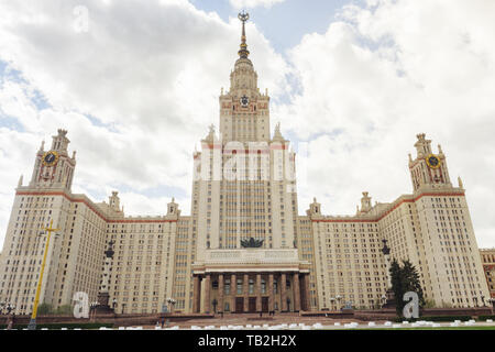 Moscou, Russie - Mai 03, 2019 : l'Université d'État Lomonosov, bâtiment emblématique et une visite à Moscou, MGU. Banque D'Images