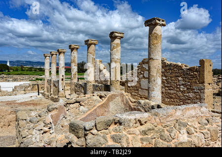 Colonnes dans le parc archéologique de Kato Paphos, à Chypre Banque D'Images