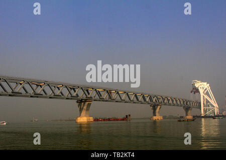 Le Pont de Padma est polyvalent route-rail pont sur la rivière Padma en construction au Bangladesh. Banque D'Images