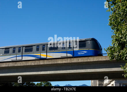 L'aérotrain léger rapide élevée à Vancouver, BC, Canada Banque D'Images