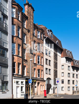 Dh Nouveau Ancien tenement houses DEAN VILLAGE EDINBURGH appartement moderne télévision pâtés maison City flats appartements bâtiments Banque D'Images