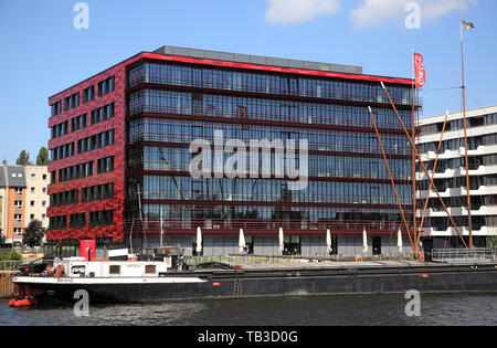 14.07.2018, Berlin, Berlin, Allemagne - Vue sur le siège allemand de Coca Cola. 00S180714D869CAROEX.JPG [communiqué de modèle : sans objet, la propriété R Banque D'Images